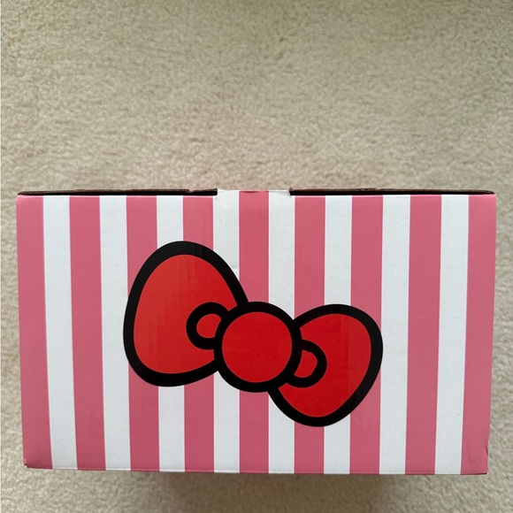 Hello Kitty Toaster - Picture 9 of 9